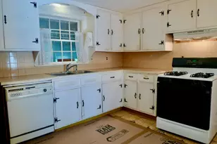 107 Spring St, Wakefield, MA 01880 - Photo 9