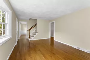 98 Miller St, Franklin, MA 02038 - Photo 7