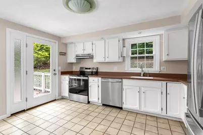 98 Miller St, Franklin, MA 02038 - Photo 11