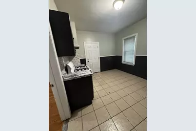 11 Lynn St #1, Chelsea, MA 02150 - Photo 5
