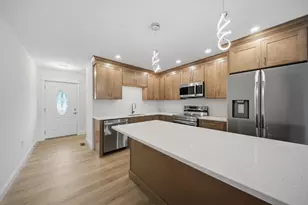 106 Lock St, Nashua, NH 03064 - Photo 5