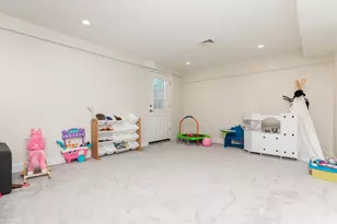 51 Phillips, Watertown, MA 02472 - Photo 25