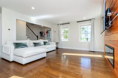 51 Phillips #51, Watertown, MA 02472 - Photo 5