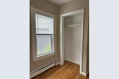 10 Rockdale Ave, Lowell, MA 01854 - Photo 13
