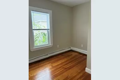 10 Rockdale Ave, Lowell, MA 01854 - Photo 15