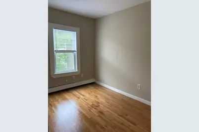 10 Rockdale Ave, Lowell, MA 01854 - Photo 17