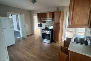 10 Rockdale Ave, Lowell, MA 01854 - Photo 21