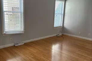 10 Rockdale Ave, Lowell, MA 01854 - Photo 3