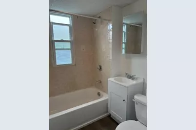 10 Rockdale Ave, Lowell, MA 01854 - Photo 11