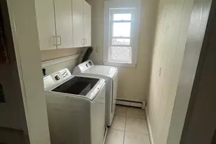 10 Rockdale Ave, Lowell, MA 01854 - Photo 35