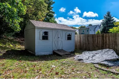15 Bryant Rd, Boston, MA 02132 - Photo 37