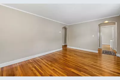 15 Bryant Rd, Boston, MA 02132 - Photo 9
