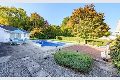 5 Nora St, Chicopee, MA 01013 - Photo 27