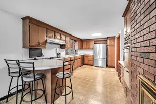 5 Nora St, Chicopee, MA 01013 - Photo 7