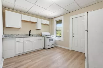 285 Belmont Ave #3R, Springfield, MA 01108 - Photo 1