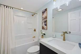 127 Crescent Pl, Hanson, MA 02341 - Photo 11