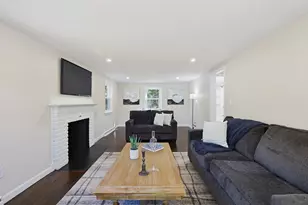 127 Crescent Pl, Hanson, MA 02341 - Photo 15