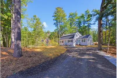 127 Crescent Pl, Hanson, MA 02341 - Photo 39