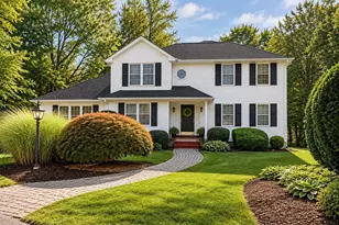 2 Gwen Dr, Auburn, MA 01501 - Photo 1