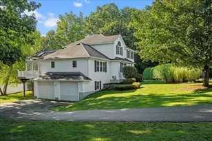2 Gwen Dr, Auburn, MA 01501 - Photo 3