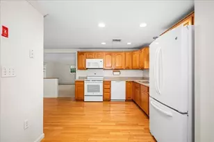 2 Gwen Dr, Auburn, MA 01501 - Photo 7