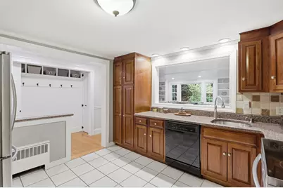 21 Curve Street, Bedford, MA 01730 - Photo 9
