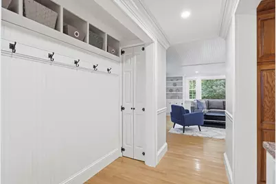 21 Curve Street, Bedford, MA 01730 - Photo 5