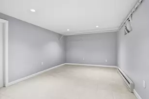 21 Curve St, Bedford, MA 01730 - Photo 25