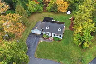 21 Curve St, Bedford, MA 01730 - Photo 35
