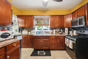 169 Forest Park Ave, Springfield, MA 01108 - Photo 17