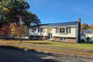 31 Towne Crest Dr, Stoneham, MA 02180 - Photo 3