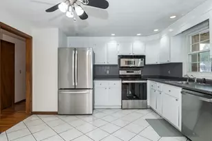 31 Towne Crest Dr, Stoneham, MA 02180 - Photo 17