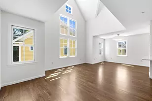 19 Russell Pl, Arlington, MA 02474 - Photo 3