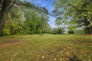 8 Trinity St, Danvers, MA 01923 - Photo 11
