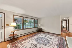 8 Trinity St, Danvers, MA 01923 - Photo 19
