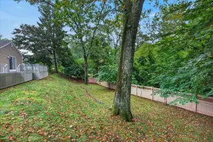 25 Ridgeway Cir, Springfield, MA 01118 - Photo 29