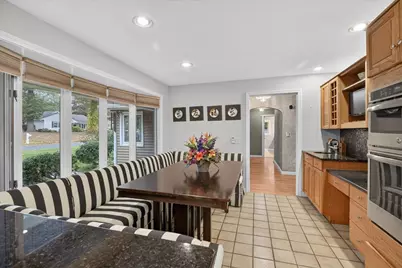 25 Ridgeway Circle, Springfield, MA 01118 - Photo 5