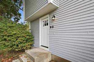93 Balboa Dr, Springfield, MA 01119 - Photo 3