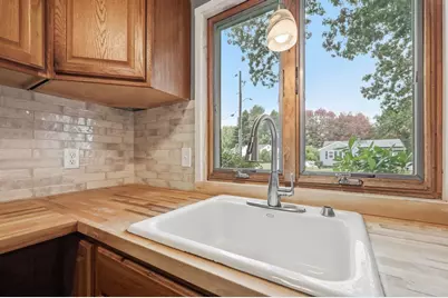 93 Balboa Dr, Springfield, MA 01119 - Photo 5