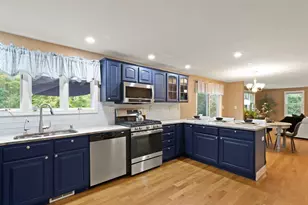 20 Dennison Ct, Stoughton, MA 02072 - Photo 9