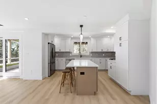 964 Washington St, Gloucester, MA 01930 - Photo 3