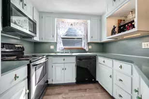 548 Plymouth St, East Bridgewater, MA 02333 - Photo 13