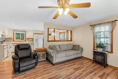 37 Donna Dr, Plymouth, MA 02360 - Photo 5