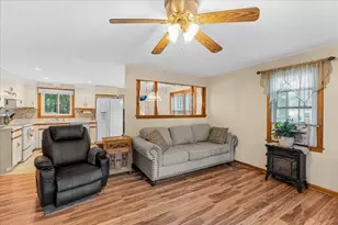 37 Donna Dr, Plymouth, MA 02360 - Photo 5