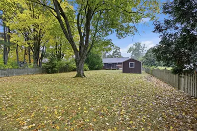110 Bridge Rd, Northampton, MA 01062 - Photo 5