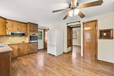 110 Bridge Rd, Northampton, MA 01062 - Photo 9
