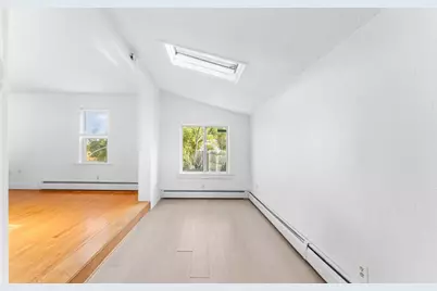 576 Sea St, Quincy, MA 02169 - Photo 3