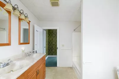 50 Pleasant St, Barre, MA 01005 - Photo 25