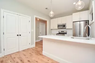 1114 Saratoga St, Boston, MA 02128 - Photo 5
