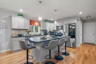 7 Snowden St, Springfield, MA 01119 - Photo 13